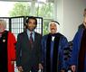 صورة لسمو الأمير بجامعة جورج واشنطن وبجانبه طالب الدكتوراه آنذاك-عبيد الوسمي