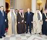 الغانم والوفد المرافق له مع وزي ر خارجية فرنسا