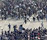اشتباكات بين مؤيدي مبارك والمتظاهرين